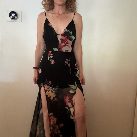 Black jumper/dress with flowers - Picture 4 of 6